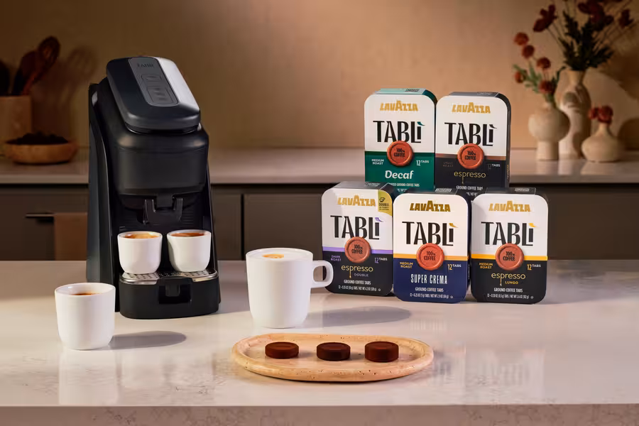 Lavazza Tablì připravuje kávu z lisovaných tablet